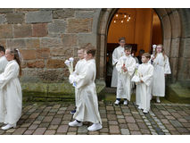 Feier der 1. Heiligen Kommunion in Sankt Crescentius (Foto: Karl-Franz Thiede)